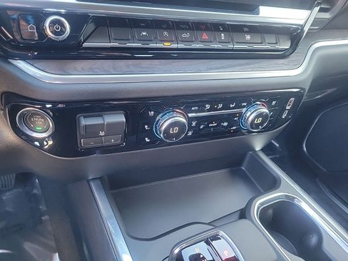 New 2026 GMC Sierra 1500 SLT w/ SLT Convenience Package RWD image 33