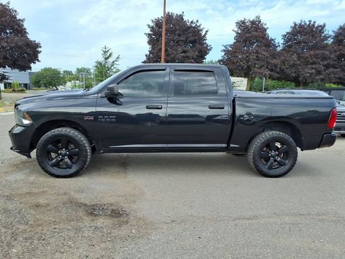 Used 2016 RAM 1500 ST AWD/4WD image 2
