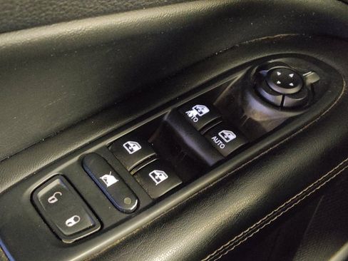 Used 2021 Jeep Compass Latitude FWD image 27