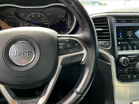 Used 2018 Jeep Grand Cherokee Limited AWD/4WD image 14