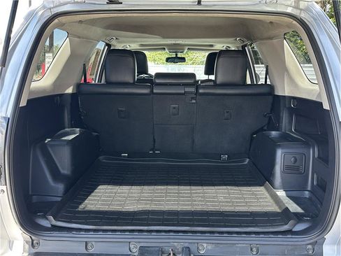 Used 2011 Toyota 4Runner SR5 w/ Premium Pkg w/Leather AWD/4WD image 31