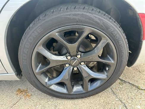 Used 2023 Chrysler 300 Touring RWD image 45