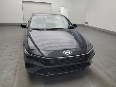 Used 2025 Hyundai Elantra Sport FWD image 14