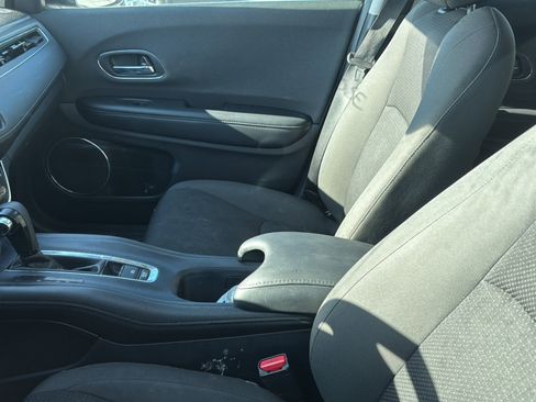 Used 2022 Honda HR-V EX image 2