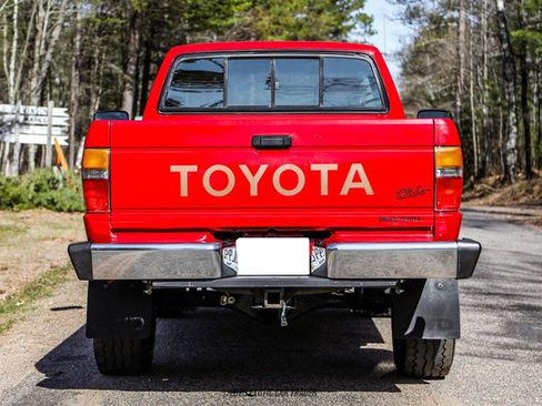Used 1986 Toyota Pickup 4x4 Regular Cab Turbo image 7
