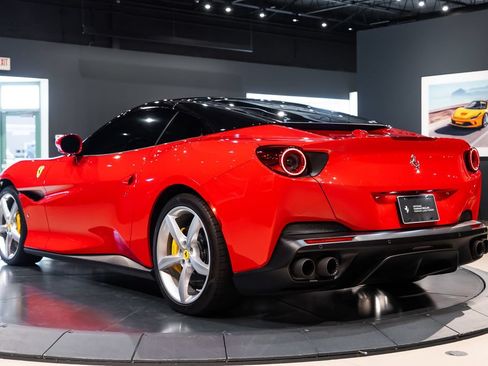 Certified 2020 Ferrari Portofino RWD image 59