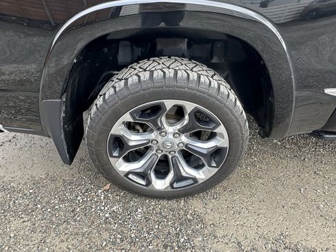 Used 2022 RAM 1500 Limited w/ Body-Colour Bumper Group image 38