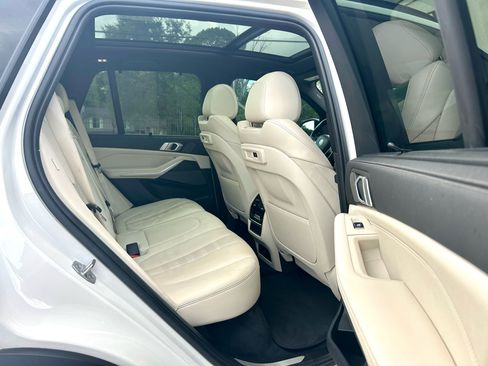 Used 2019 BMW X5 xDrive40i w/ Premium Package 2 image 24