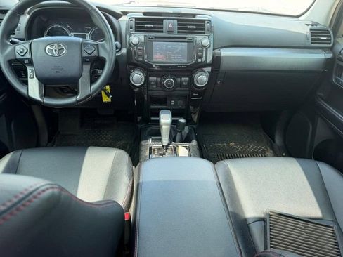 Used 2018 Toyota 4Runner TRD Off-Road Premium w/ TRD Performance Package AWD/4WD image 9