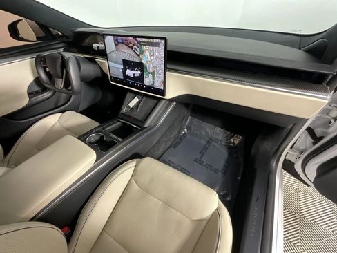 Used 2021 Tesla Model S Plaid image 18