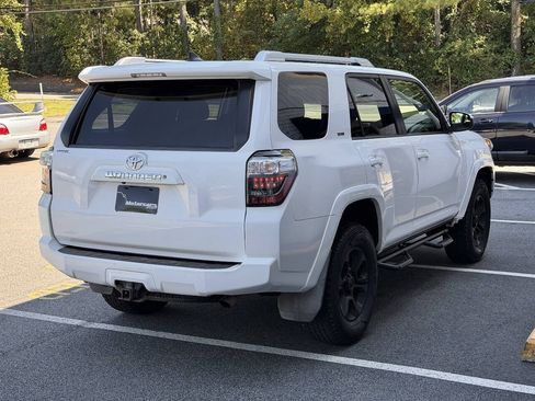 Used 2016 Toyota 4Runner SR5 AWD/4WD image 6