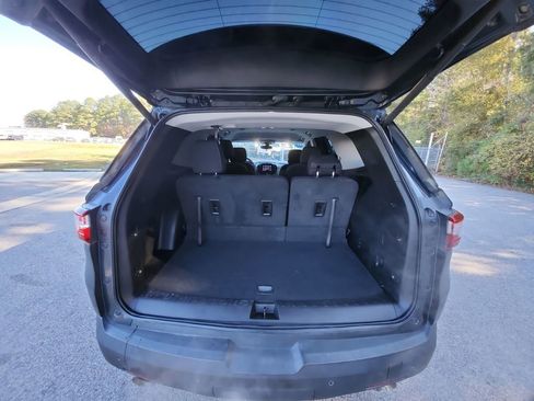 Certified 2021 Chevrolet Traverse LT image 29