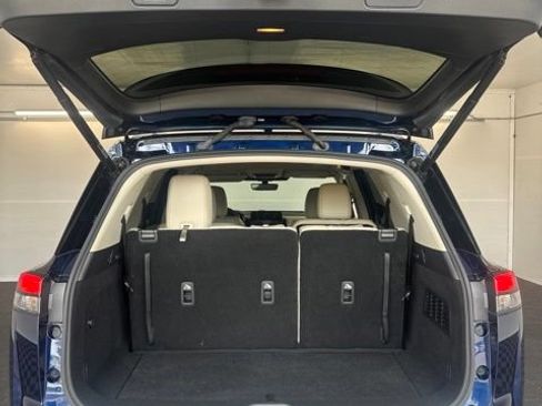 Certified 2024 Nissan Pathfinder SL w/ SL Premium Package FWD image 29