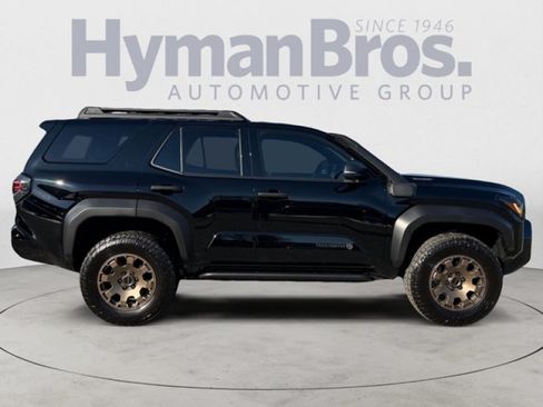 Used 2025 Toyota 4Runner Trailhunter AWD/4WD image 2