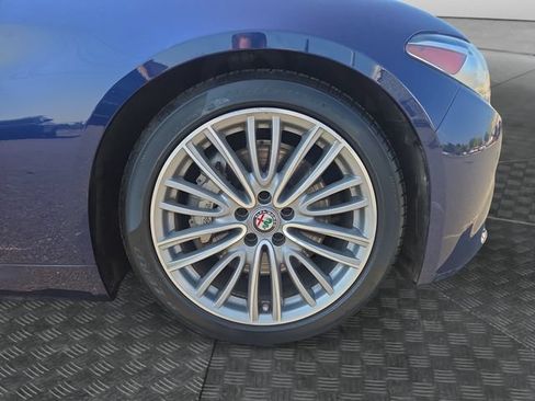 Used 2017 Alfa Romeo Giulia Ti w/ TI Lusso Package RWD image 36