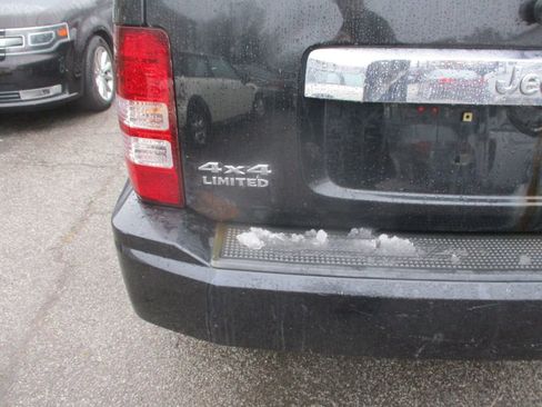 Used 2010 Jeep Liberty Limited image 5