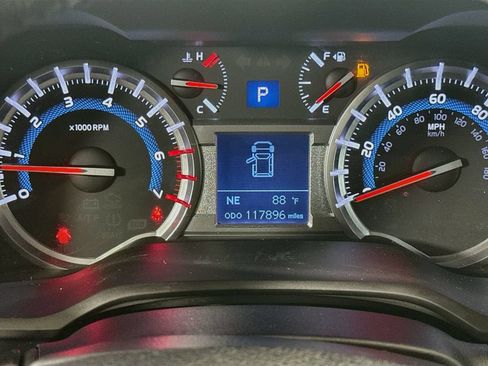 Used 2017 Toyota 4Runner Limited AWD/4WD image 12