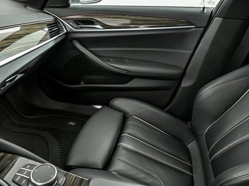 Used 2019 BMW 540i xDrive w/ Convenience Package image 33