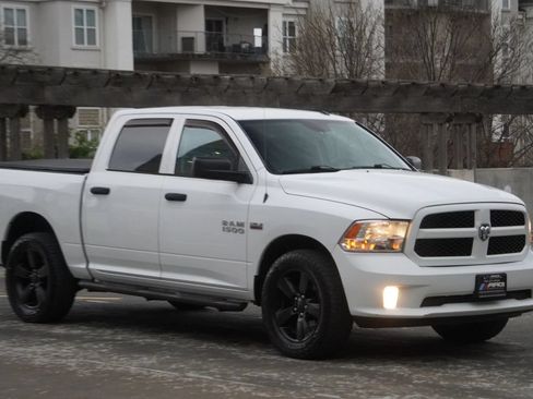 Used 2016 RAM 1500 Express AWD/4WD image 36