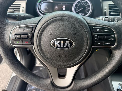 Used 2018 Kia Niro FE FWD image 22