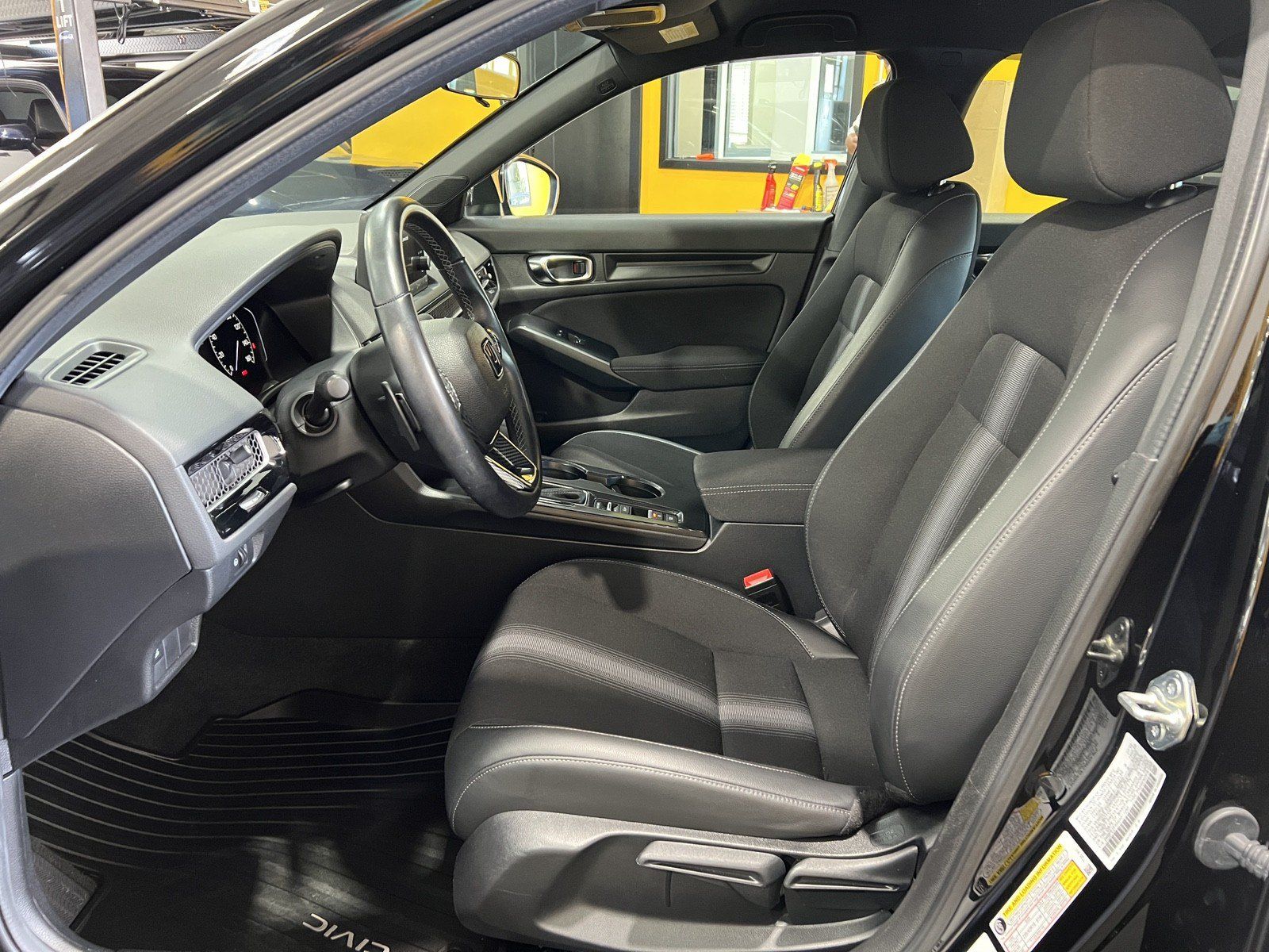 Used 2025 Honda Civic Sport image 14