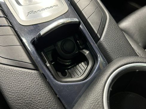 Used 2012 Porsche Panamera 4 image 32