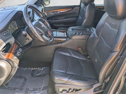 Used 2015 Cadillac Escalade Luxury AWD/4WD image 16