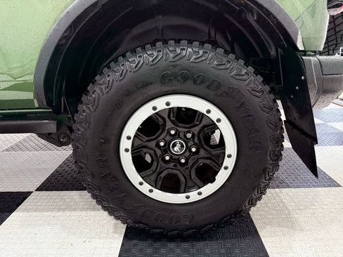 Used 2023 Ford Bronco Badlands w/ Sasquatch Package image 11
