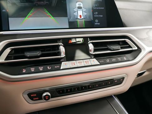 Used 2021 BMW X7 xDrive40i AWD/4WD image 34