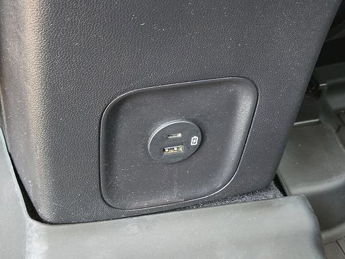 Used 2022 Ford Escape SE w/ Cold Weather Package FWD image 16