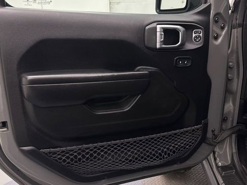 Used 2021 Jeep Wrangler Unlimited Rubicon image 18