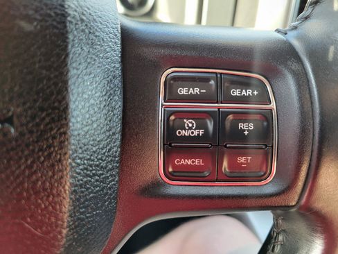 Used 2016 RAM 1500 Classic SLT w/ Luxury Group AWD/4WD image 14