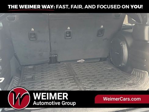 Used 2024 Jeep Wrangler Unlimited Sahara w/ Technology Group AWD/4WD image 21