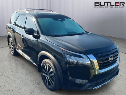 Used 2023 Nissan Pathfinder Platinum