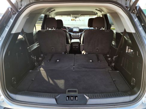 Used 2020 Ford Explorer XLT w/ Comfort Package image 21