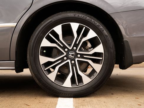 Used 2025 Honda Odyssey Elite image 15