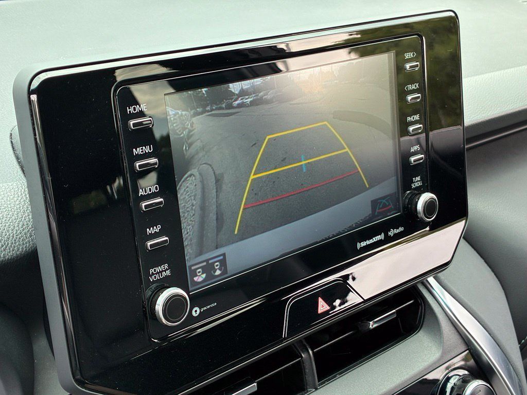 Used 2022 Toyota Venza XLE AWD/4WD image 5