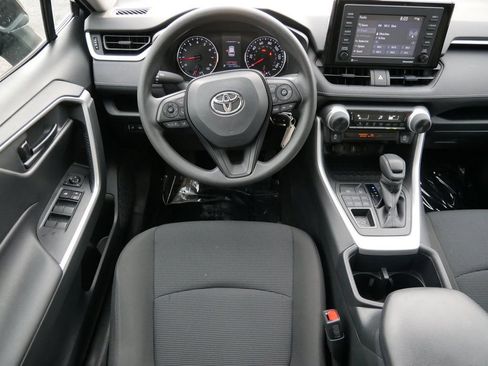 Used 2022 Toyota RAV4 LE AWD/4WD image 13