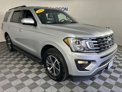Used 2018 Ford Expedition XLT w/ Equipment Group 201A AWD/4WD image 3
