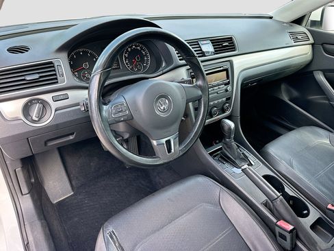 Used 2014 Volkswagen Passat 1.8T Wolfsburg Edition image 9