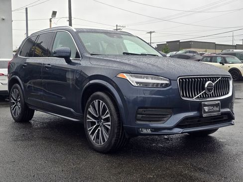 Used 2022 Volvo XC90 T5 Momentum w/ Advanced Package AWD/4WD image 4