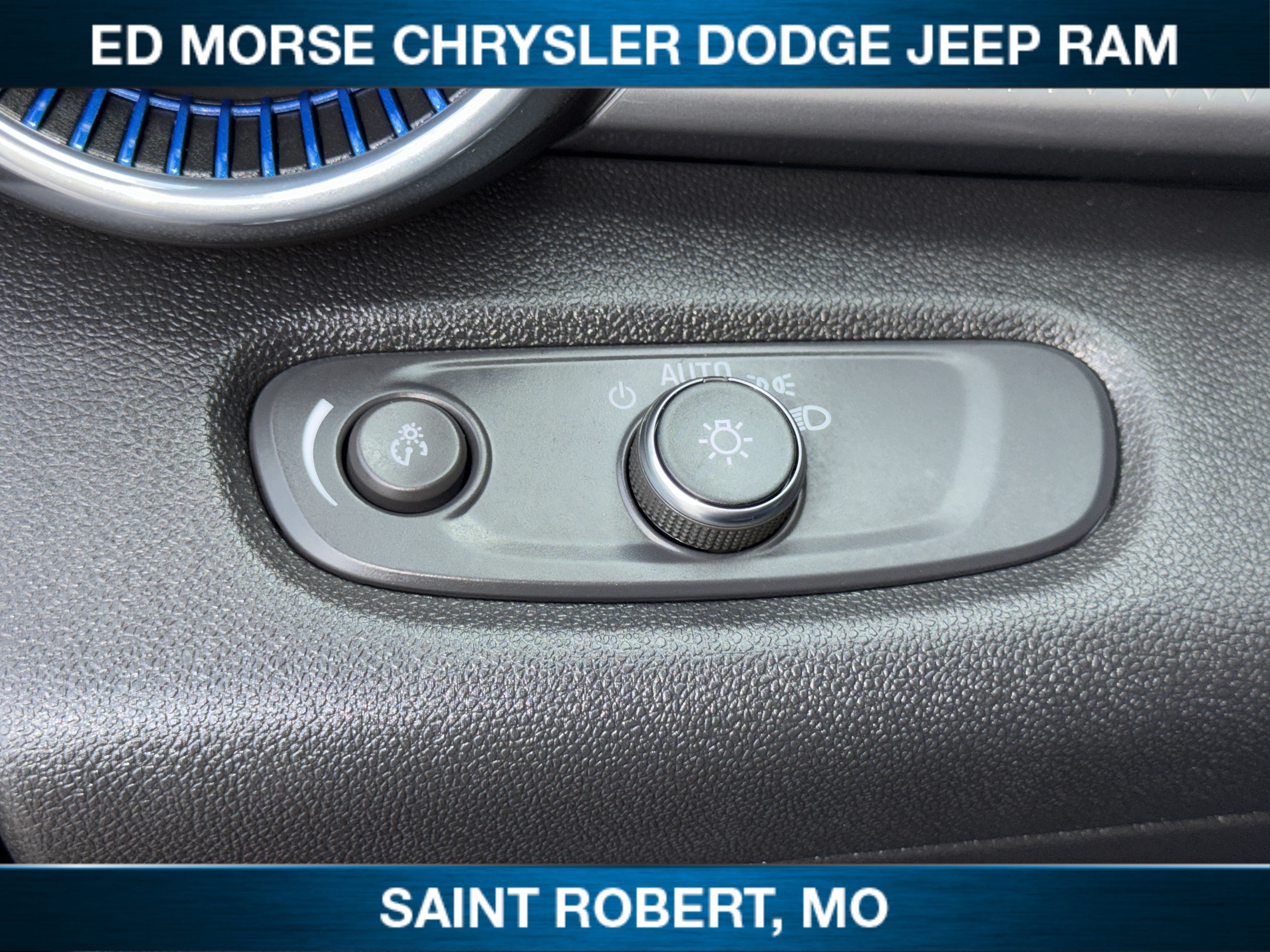 Used 2025 Chevrolet Trax LT w/ Driver Confidence Package FWD image 21
