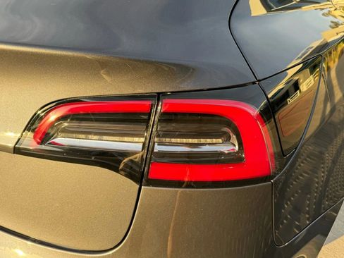 Used 2023 Tesla Model 3 Standard Range image 35