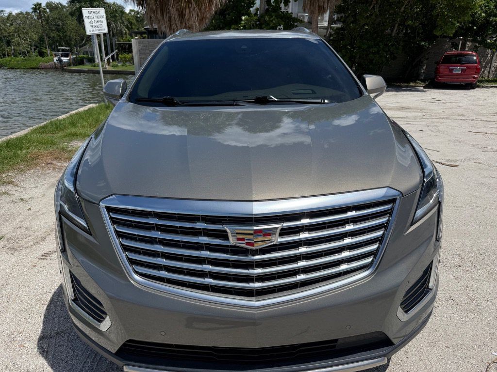 Used 2018 Cadillac XT5 Platinum w/ Driver Assist Package AWD/4WD image 6