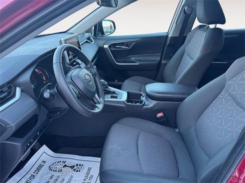 Used 2024 Toyota RAV4 XLE image 9