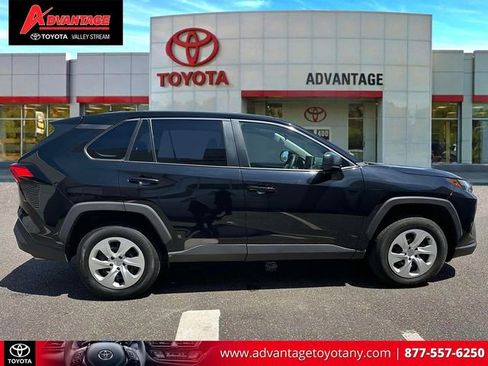Certified 2024 Toyota RAV4 LE AWD/4WD image 5