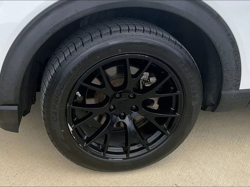Used 2020 Ford Explorer XLT RWD image 8