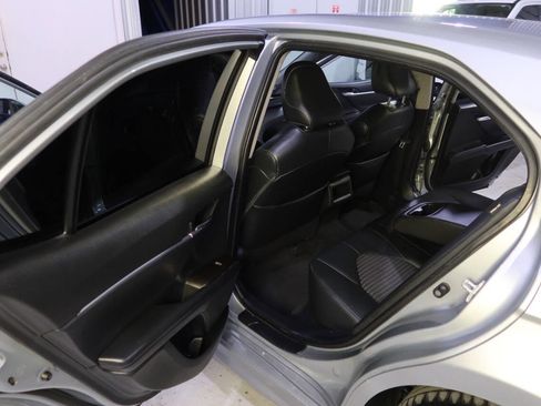 Used 2022 Toyota Camry SE image 15