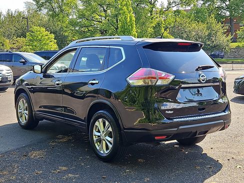 Used 2016 Nissan Rogue SV AWD/4WD image 4