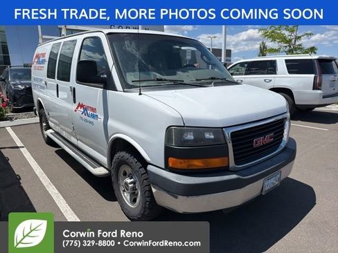 Used 2016 GMC Savana 2500 RWD image 1